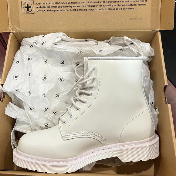 Dr. Martens 1460 MONO Smooth Leather (unisex) - Picture 11 of 12